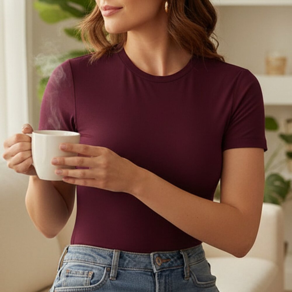 Mangopop Burgundy Short Sleeve Bodysuit Women’s Size M Snap Closure